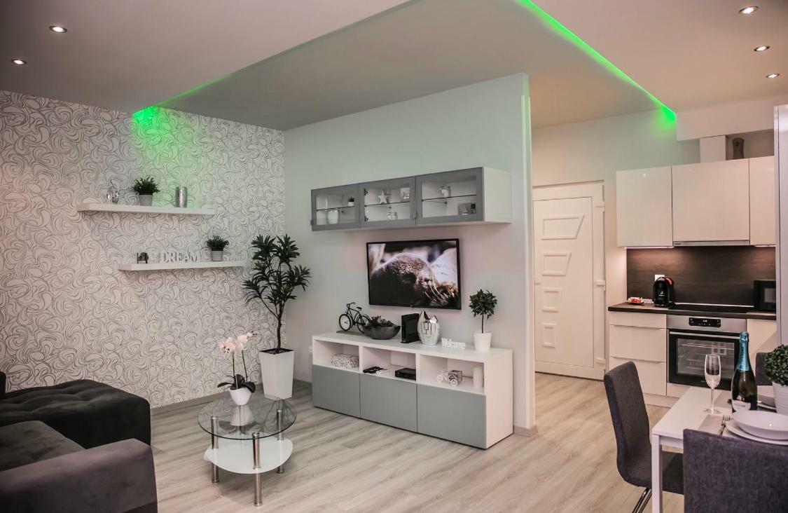 Downtown Dream Apartmans Szeged Exterior photo